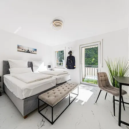 Design Leipzig Airport Dhl Amazon Voll Ausgestattet Free Parking *