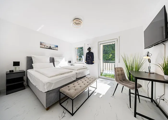 Design Leipzig Airport Dhl Amazon Voll Ausgestattet Free Parking *